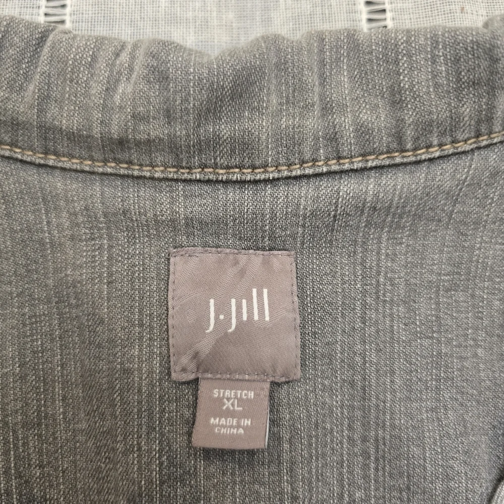 J Jill Denim Jacket Women's Xl Cotton Stretch Gray Button 3/4 Sleeve - Picture 2 of 11